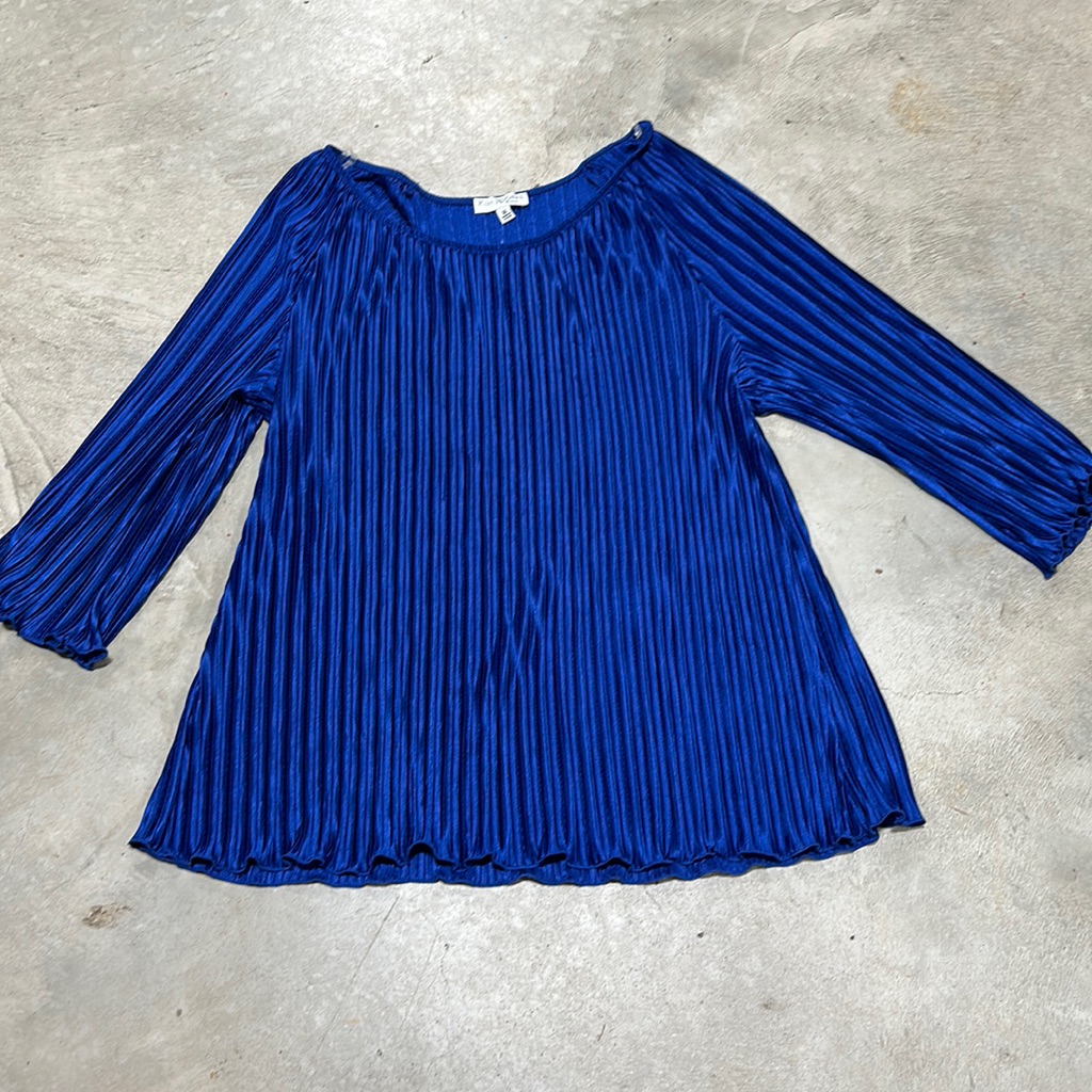 Kim Rogers Brand Royal Blue Top Size 3x  A72